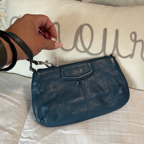 Coach leather wristlet . Turquoise blue - Picture 5 of 7